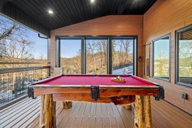 Lake House Affordable AND Walk To the Strip, Hot Tub , , on  in Tennessee - Lakehouse Vacation Rental - Lake Home for rent on LakeHouseVacations.com