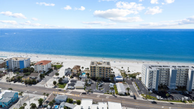 Lake House Beachfront 2BR w Sunrise Balcony and Heated Pool, , on  in Florida - Lakehouse Vacation Rental - Lake Home for rent on LakeHouseVacations.com