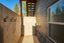 Lake House Upscale Lake House! 2 King Master Suites! Kayaks,bikes,basketball,ev/rv Plug-in!, Outdoor shower, on Koocanusa in Montana - Lakehouse Vacation Rental - Lake Home for rent on LakeHouseVacations.com
