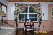 Lakehouse Vacation Rental - Lake Homes for rent on LakeHouseVacations.com, Lake property, Lake House Lake House Bridget's Triple B Cottages 2-one Bed Units -1 Two Bedroom, Two Bedroom Living, on Cedar Creek Lake in Texas - Lakehouse Vacation Rental - Lake Home for rent on LakeHouseVacations.com