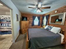  Ad# 3580 lake house for rent on LakeHouseVacations.com, lakehouse, lake home rental, lakehome for rent, vacation, holiday, lodging, lake
