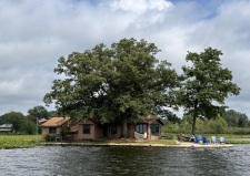  Ad# 4552 lake house for rent on LakeHouseVacations.com, lakehouse, lake home rental, lakehome for rent, vacation, holiday, lodging, lake