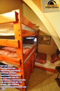 Lakehouse Vacation Rental - Lake Homes for rent on LakeHouseVacations.com, Lake property, Lake House Lake House Super Awesome Location! Dock Canoe Paddleboat Dog Wifi 10ppl Near Yosemite, , on Pine Mountain Lake in California - Lakehouse Vacation Rental - Lake Home for rent on LakeHouseVacations.com