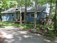  Ad# 7710 lake house for rent on LakeHouseVacations.com, lakehouse, lake home rental, lakehome for rent, vacation, holiday, lodging, lake