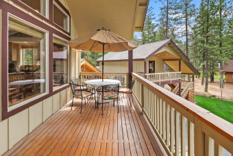 Lake House Pet Friendly in Evergreen Valley! Gazebo*Hot Tub*Game Room*Projection TV, , on Lake Cle Elum in Washington - Lakehouse Vacation Rental - Lake Home for rent on LakeHouseVacations.com