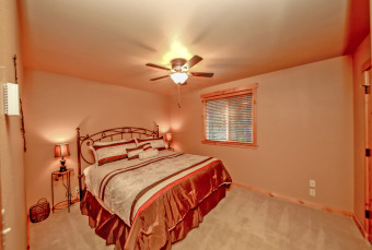  Ad# 9435 lake house for rent on LakeHouseVacations.com, lakehouse, lake home rental, lakehome for rent, vacation, holiday, lodging, lake