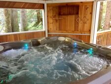 Lake House Mt. Baker Lodging Cabin #66 - Hot Tub, Wood Stove, Bbq, Wifi, Sleeps-10!, , on Nooksack River in Washington - Lakehouse Vacation Rental - Lake Home for rent on LakeHouseVacations.com