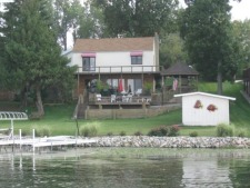 Lakehouse Vacation Rental - Lake Homes for rent on LakeHouseVacations.com, Lake property, Lake House Lake House Beautifully Renovated Lake Home - Great Location, , on Jimmerson Lake in Indiana - Lakehouse Vacation Rental - Lake Home for rent on LakeHouseVacations.com