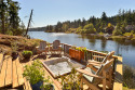 3 Bedroom Lakefront Country Cottage in a Park Like Setting, on Prospect Lake, Lake Home rental in British Columbia