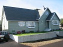 Ocean Rose is a charming 4 bedroom house sleeping 10 in Lincoln City, Oregon!, on Devils Lake, Lake Home rental in Oregon