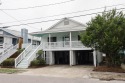 Lee Classic oceanside beach cottage, with a separate Mother in Law suite, on Atlantic Ocean - Wrightsville Beach, Lake Home rental in North Carolina