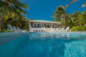 Stunning Caribbean Views. Beach, Pool, Kayaks, Caretaker., on , Lake Home rental in Belize District
