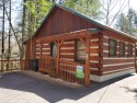 Tennessee Log Cabin Close to Downtown Gatlinburg & near National Park, on West Prong Little Pigeon River - Gatlinburg, Lake Home rental in Tennessee