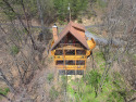 Cabin near downtown Gatlinburg in a wooded setting Bear Run Getaway 1136, on , Lake Home rental in Tennessee