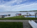 1 Bedroom Lakefront  Condo on Lake Wawasee in Indiana for rent on LakeHouseVacations.com