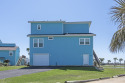 Spacious pet friendly beach house, sleeps 14, community pool!, on Gulf of Mexico - Port Aransas, Lake Home rental in Texas