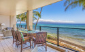 EXQUISITE CORNER Condo - Direct Oceanfront - Mahana 209, on , Lake Home rental in Hawaii