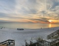 GULF FRONT **FREE WiFi** DOG FREINDLY WADDITIONAL NON REFUNDABLE FEE on Gulf of Mexico - Santa Rosa Bay in Florida for rent on LakeHouseVacations.com