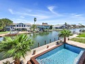 Private Pool, Canal front, Dock, Fish Cleaning Station, Large Deck!, on , Lake Home rental in Texas