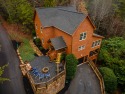 Comfort and Luxury at its best, Hot Tub 1 Dog friendly. New Property, on , Lake Home rental in Georgia