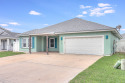 Spacious pet friendly home, close to beach, BBQ grill, private pool!, on , Lake Home rental in Texas